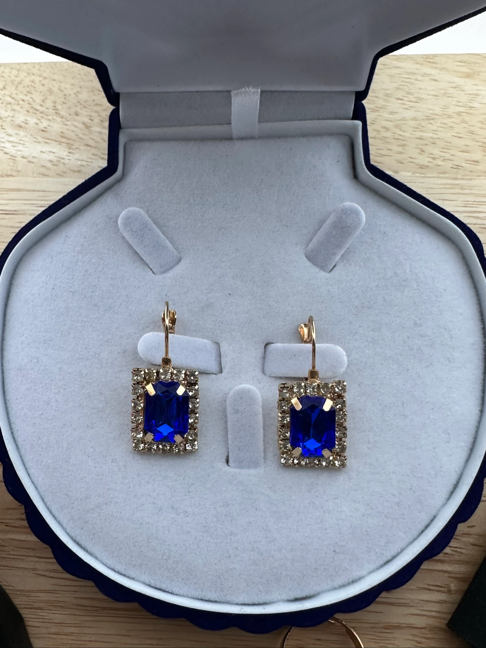 Blue & gold vintage rectangular watch and complimentary matching jewelry set – photo 5